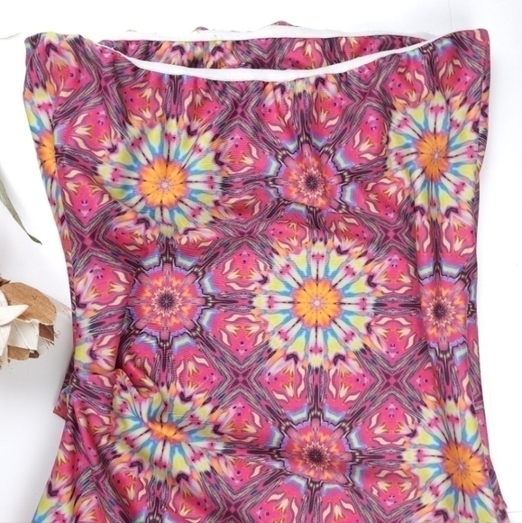 Emmy Matte Red Multicolored Rouged Dress Sz L - Picture 6 of 8